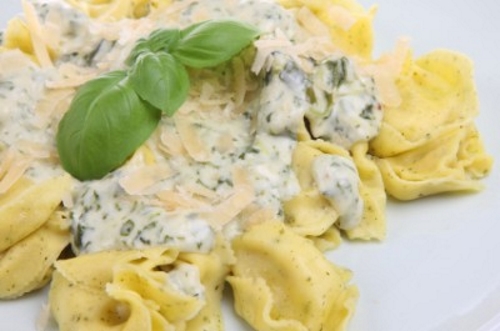 Tortelloni with Gorgonzola Spinach Cream Sauce